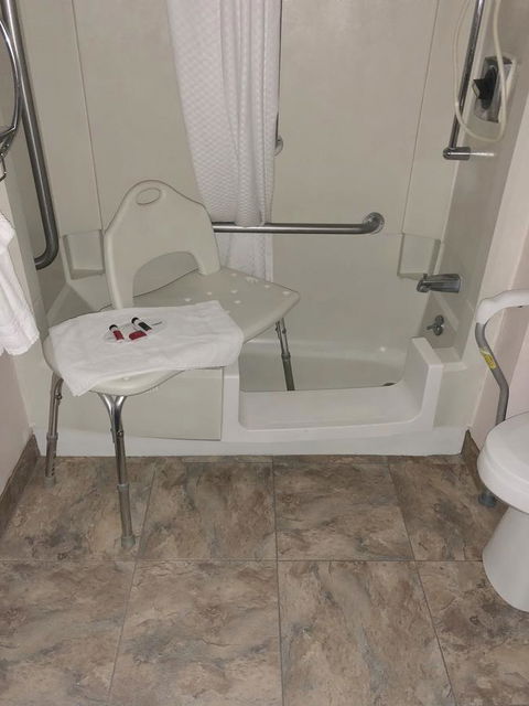 Super 8 By Wyndham North Platte - Bet 4u 25