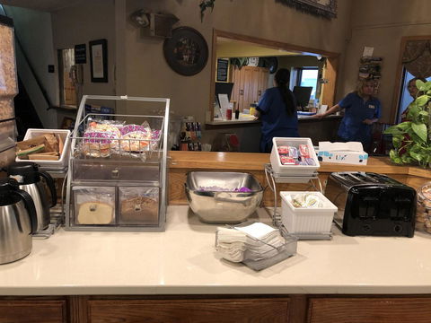 Super 8 By Wyndham North Platte - Bet 4u 21