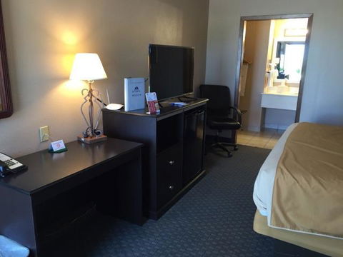 Americas Best Value Palmer Inn - Click Find 0