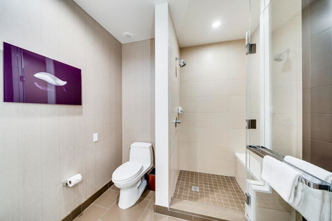 Jet Luxury At The Vdara - Click Find 19