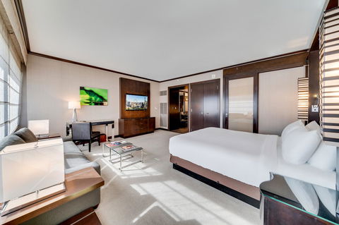 Jet Luxury At The Vdara - Click Find 32
