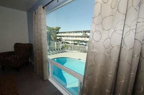 Thunderbird Boutique Hotel - Click Find 5