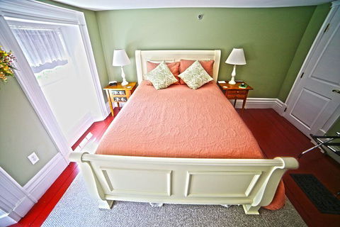 Ballard House Inn - Bet 4u 16