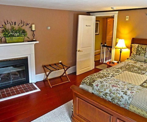 Ballard House Inn - Bet 4u 25