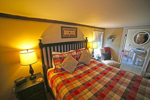 Ballard House Inn - Bet 4u 22