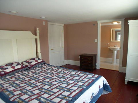 Ballard House Inn - Bet 4u 4