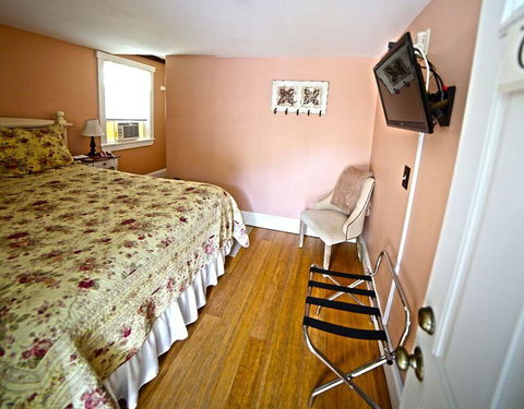 Ballard House Inn - Bet 4u 12