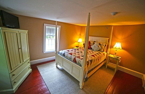 Ballard House Inn - Bet 4u 29