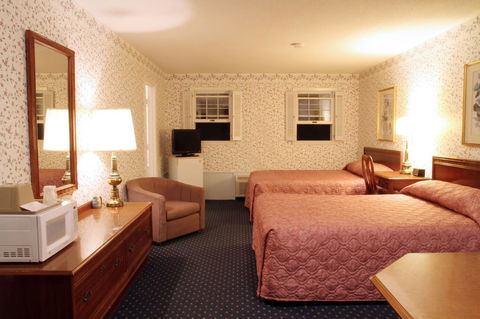 Storybook Inn & Suites - Bet 4u 35