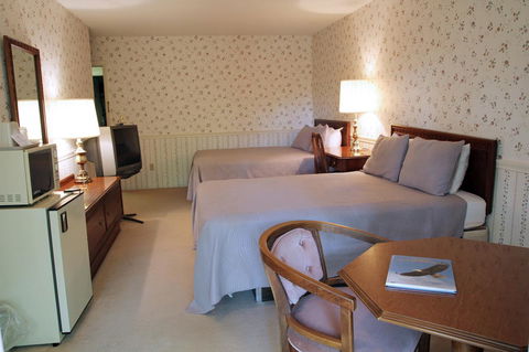 Storybook Inn & Suites - Bet 4u 38