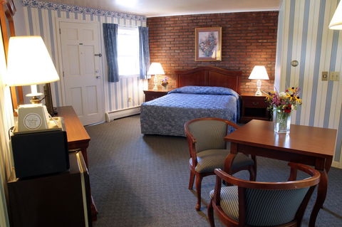 Storybook Inn & Suites - Bet 4u 2