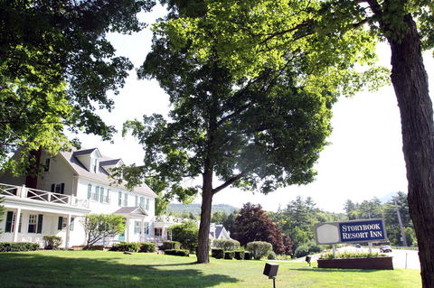 Storybook Inn & Suites - Bet 4u 8