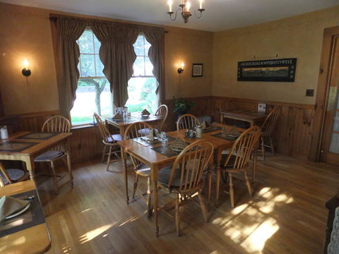 Covered Bridge House - Bet 4u 11