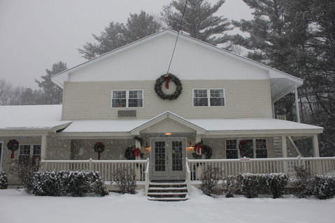 Golden Apple Inn - Bet 4u 20