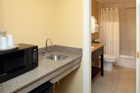 Golden Apple Inn - Bet 4u 17