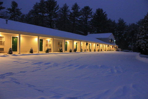 Golden Apple Inn - Bet 4u 26