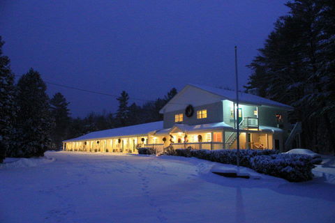 Golden Apple Inn - Bet 4u 27