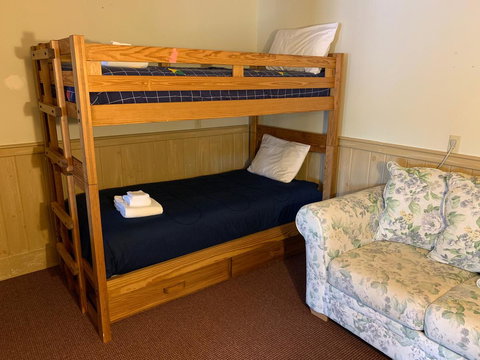 4 Lower Broad Bay - Bet 4u 15