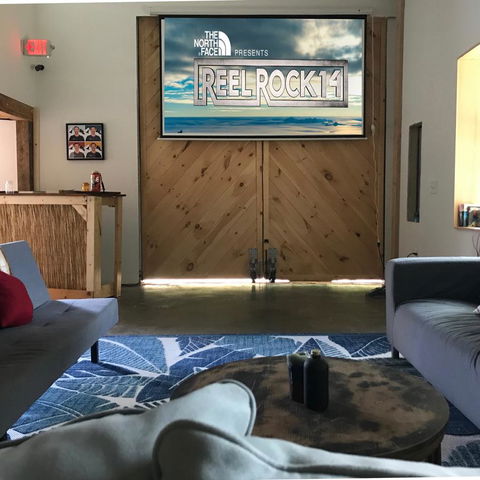 Barn Door Hostel - Bet 4u 14