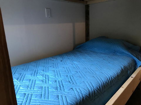 Barn Door Hostel - Bet 4u 1