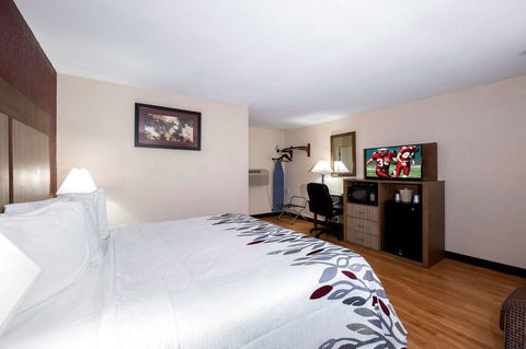 Red Roof Inn Neptune - Bridge Guide 34