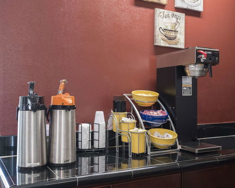 Red Roof Inn Neptune - Bridge Guide 5