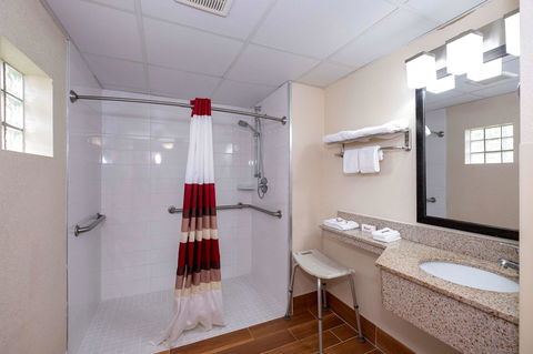 Red Roof Inn Neptune - Bridge Guide 13