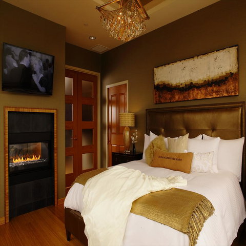 Lambertville Station Inn - Bet 4u 5