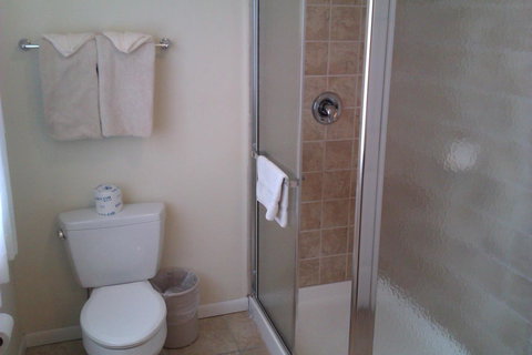 Madison Avenue Beach Club - Bet 4u 8