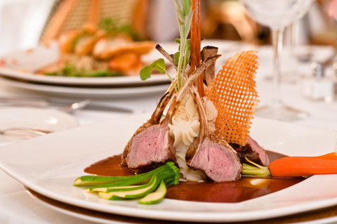 The Hotel Alcott - Bet 4u 17