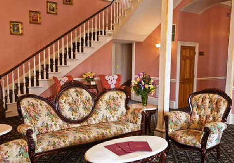 The Hotel Alcott - Bet 4u 2