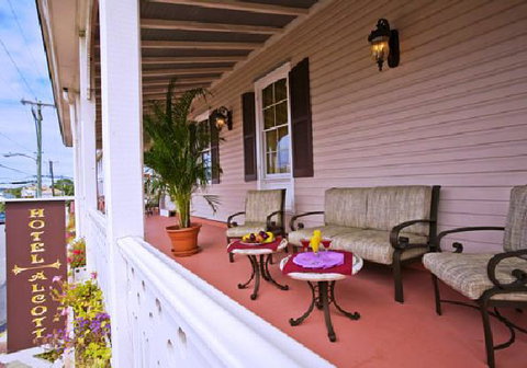 The Hotel Alcott - Bet 4u 7