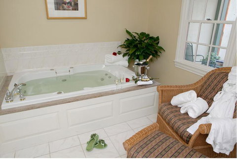 Lambertville House - Bet 4u 26