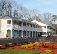 Studio Inn  Suites