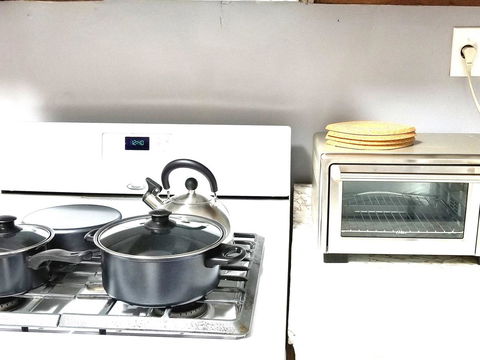 10 Minute Train To Downtown Manhattan New York City / 12 Minute Uber To Newark Airport - Bridge Guide 10