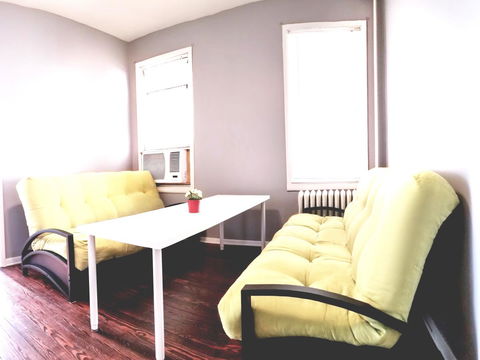 10 Minute Train To Downtown Manhattan New York City / 12 Minute Uber To Newark Airport - Bridge Guide 5