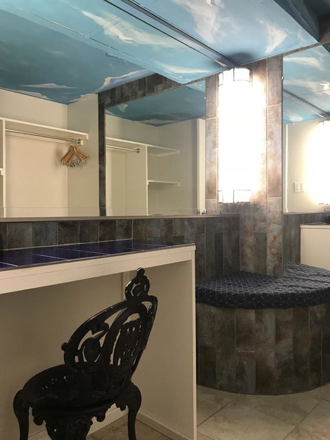 Ramada By Wyndham Las Cruces Hotel & Conference Center - Bet 4u 14