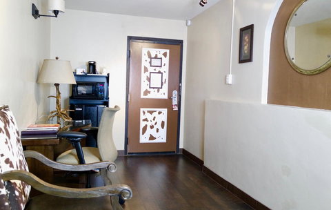 Ramada By Wyndham Las Cruces Hotel & Conference Center - Bet 4u 33