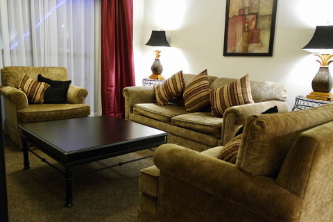 Ramada By Wyndham Las Cruces Hotel & Conference Center - Bet 4u 42