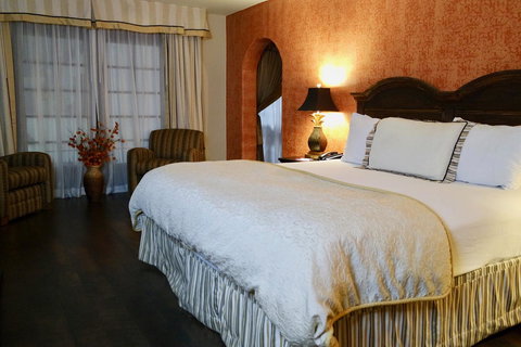 Ramada By Wyndham Las Cruces Hotel & Conference Center - Bet 4u 22