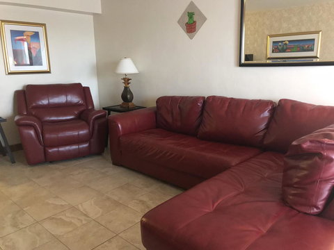 Ramada By Wyndham Las Cruces Hotel & Conference Center - Bet 4u 2