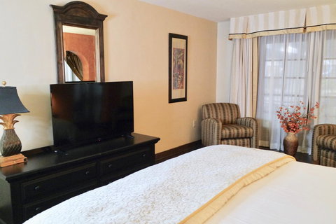 Ramada By Wyndham Las Cruces Hotel & Conference Center - Bet 4u 21