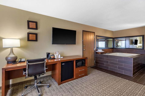 Comfort Inn Near Gila National Forest - Click Find 12