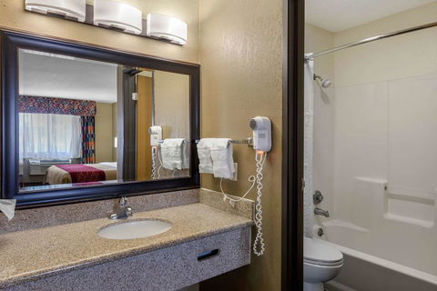 Comfort Inn Near Gila National Forest - Click Find 11
