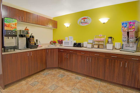 Super 8 By Wyndham Las Cruces/La Posada Lane - Bet 4u 9