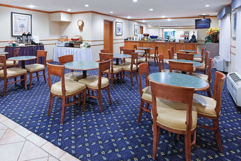 La Quinta By Wyndham Las Cruces Organ Mountain - Bet 4u 9