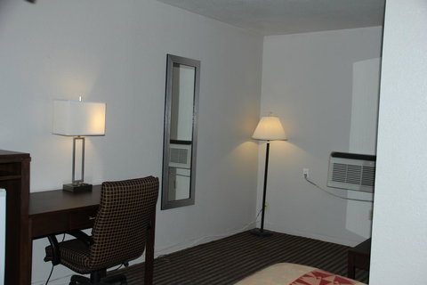 Budget Inn Artesia - Bet 4u 8