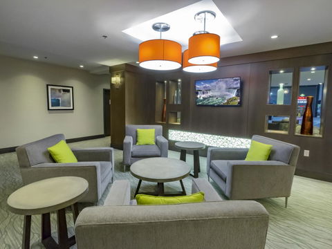 Holiday Inn Niagara Falls-Scenic Downtown - Click Find 28
