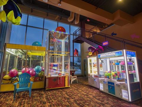 Holiday Inn Niagara Falls-Scenic Downtown - Click Find 24