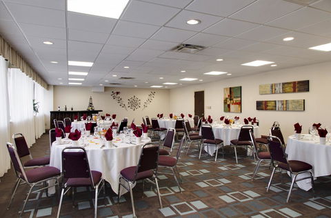 Holiday Inn Niagara Falls-Scenic Downtown - Click Find 12